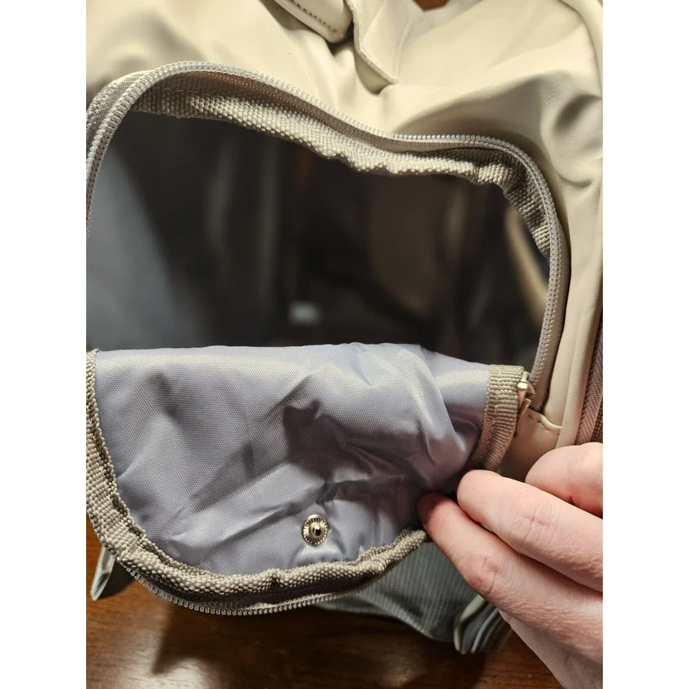 NIB Friends Forever Small Dog Cat Pet Carrier Backpack Pockets Adjustable Straps